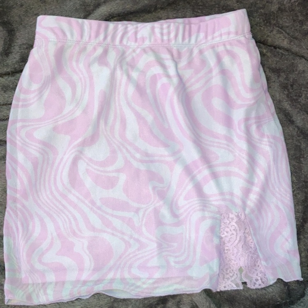 Forever 21 skirt, brand new never worn. Size xs